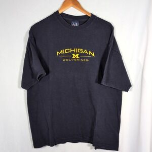 Michigan Wolverines Vintage Embroidered  T-Shirt Size XL Y2k